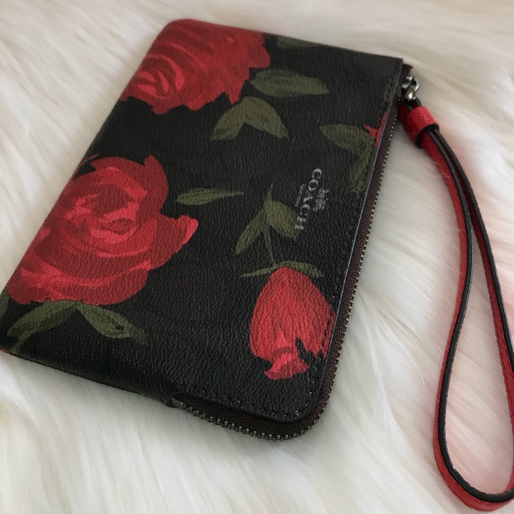 SOLD!!! Coach Wristlet